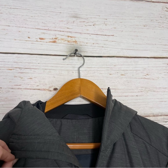 Arc’teryx Darrah jacket - Picture 10 of 16